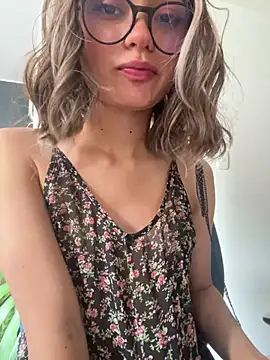 Evemeqt_ Chat XXX live