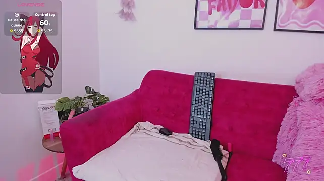 zoeseven7's Live Chat Room