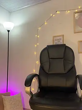 Layla_Breezee – Naživo XXX chat