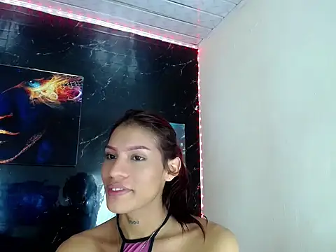 LuxeCouplen Live XXX chat
