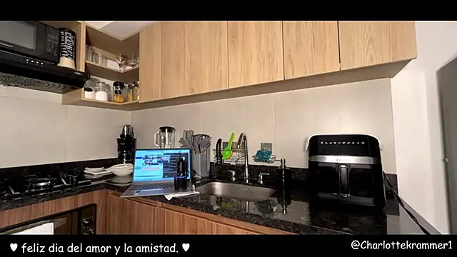 Chat XXX ao vivo de MisscharlotteK