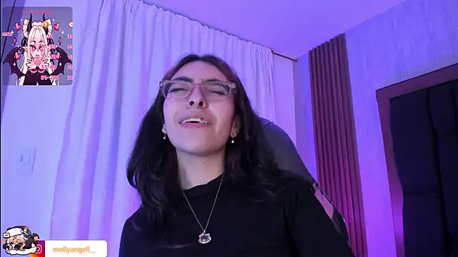 Molly_A's Live XXX Chat