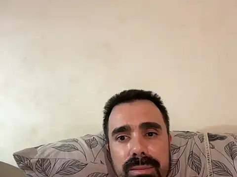 brunobra_n Live XXX chat