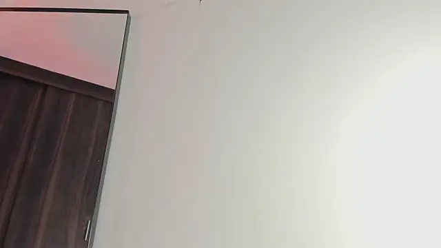 miaapril: απευθείας συνομιλία ΧΧΧ