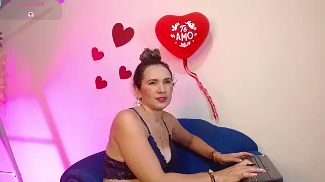 adairamars Chat XXX in diretta