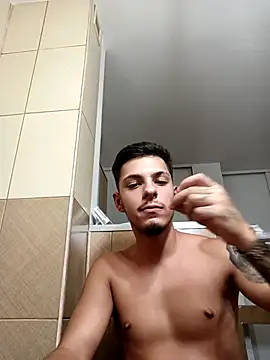 robertmrn112's Live XXX Chat