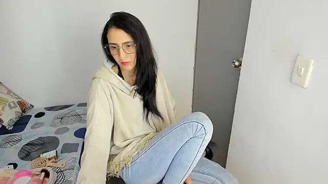 Chatroom XXX en direct de RachelJones_