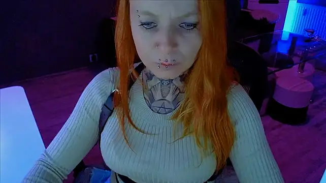 InesGold: онлайн-секс-чат
