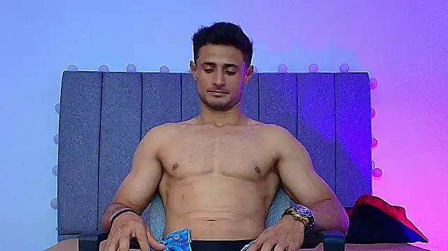 Adonys_Lewis_'s Live XXX Chat