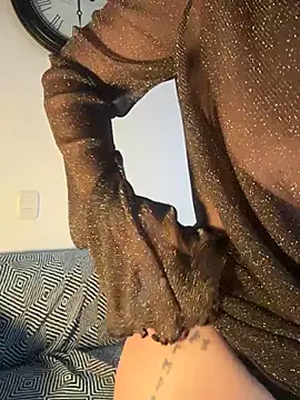 sukhakunis1's Live Sex Cam Show