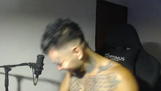 ROOKERT live XXX chat