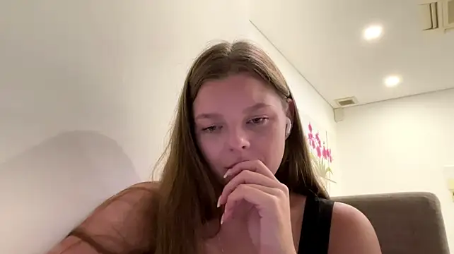 AmieLendor Chat XXX live