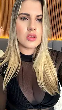 צ'אט XXX בשידור חי של EmiilyAdams_