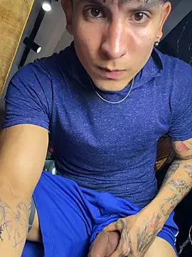 Chat +18 de _Tomy08calderon ao vivo