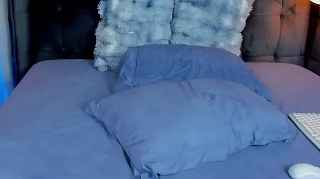 EmillyBronte Chat XXX in diretta