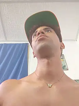 Czat XXX na żywo – Dennis_Lupers
