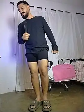 BadboyX333: απευθείας συνομιλία ΧΧΧ