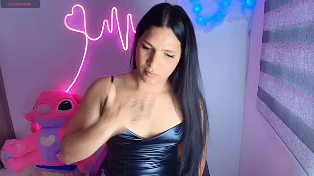 Chat +18 de alys_love ao vivo