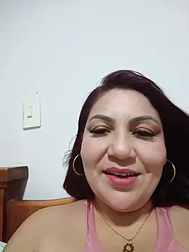 Agata_Traviesa Adlı Modelin Canlı XXX Sohbeti