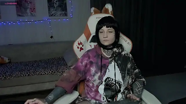 XXX chat uživo modela acid_trip1l