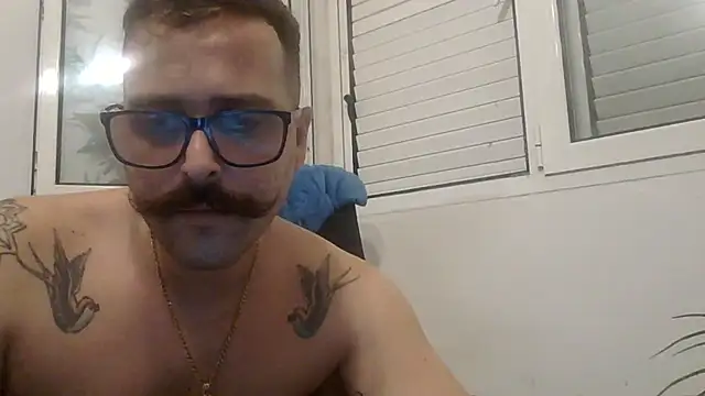 yanick931 Live XXX-Chat