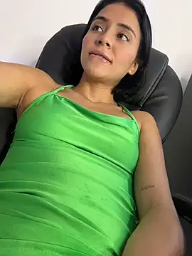 Loren_Saenz Chat XXX in diretta