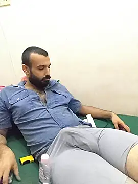 ali1996a1 Adlı Modelin Canlı XXX Sohbeti