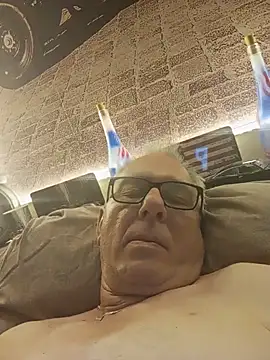 Chat +18 de andy-1961 ao vivo