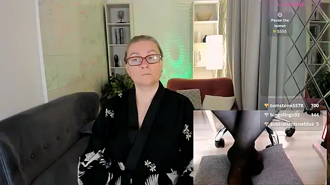 Alexandra_Kind 现场XXX聊天