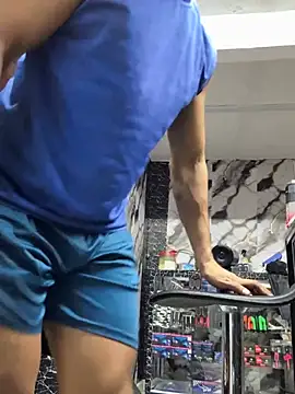 Paul22cm- 现场XXX聊天