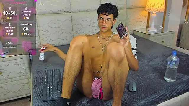 AxelRush Adlı Modelin Canlı XXX Sohbeti