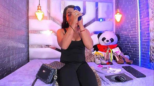 Chat +18 de EmmyTorner ao vivo