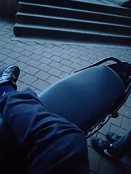 MrStreetGuyのライブXXXチャット