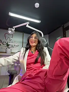 iris_cuteface Adlı Modelin Canlı XXX Sohbeti