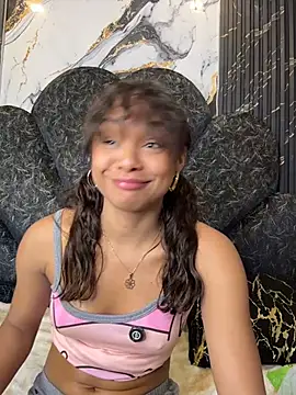 crystal_bunny_'s Live XXX Chat