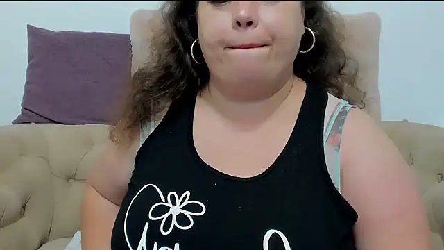 KarolineJoyy's Live XXX Chat