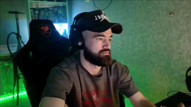 Chat +18 de _Serious_Man ao vivo
