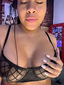 SmileyBabeXXX live XXX chat