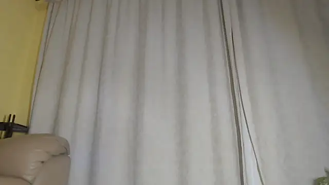 hotyoung24's Live XXX Chat