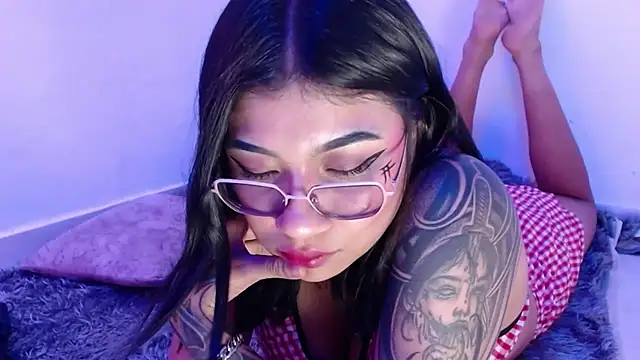 XXX chat uživo modela Dimitra_hells