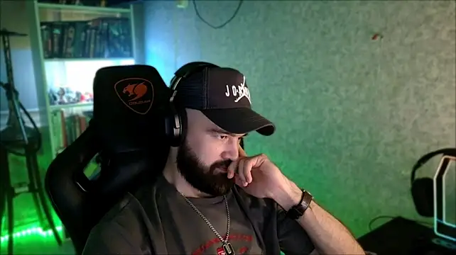 _Serious_Man élő XXX-chatje