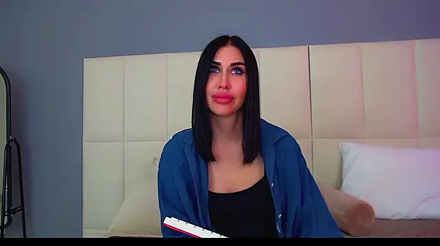 KaylaMous élő XXX-chatje