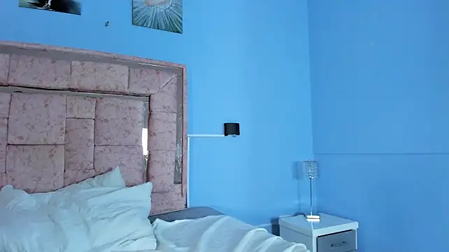 XXX chat uživo modela MAVIE_IVANOVA