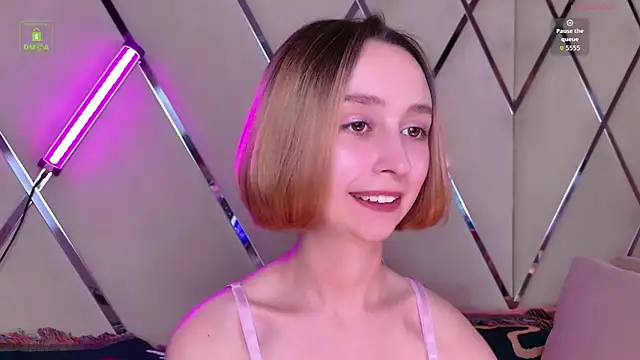 צ'אט XXX בשידור חי של RachelVacsler