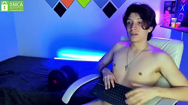 MarcovioletのライブXXXチャット