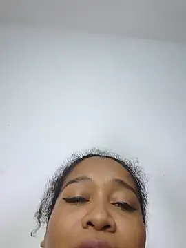 Yera_brown69's Live XXX Chat