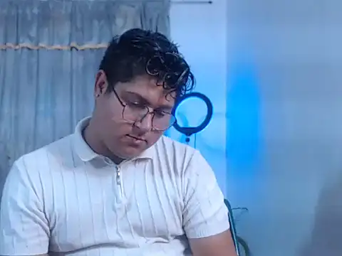 XXX chat uživo modela sharly14