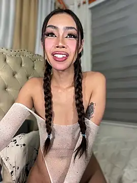 Innocent_yanixx69's Live XXX Chat
