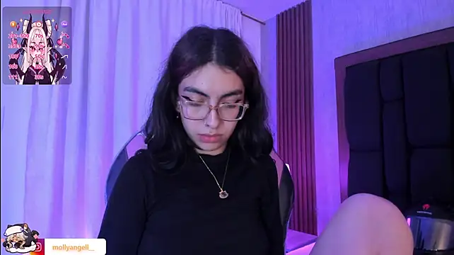 Chat +18 de Molly_A ao vivo