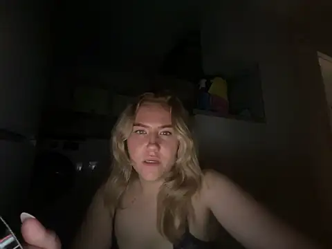 MaddyCherryX – webcam-show